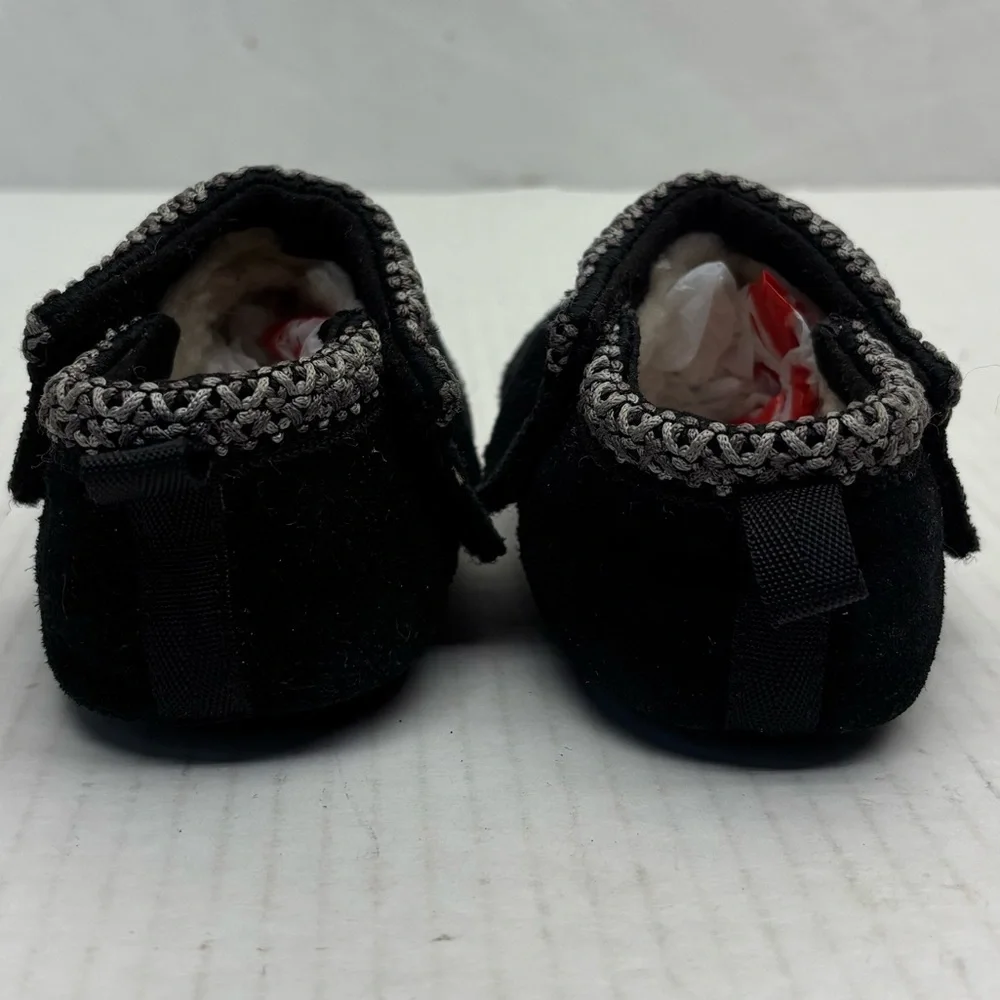 UGG Black Kids Cozy Slipper Booties, 4-5 baby, box 36